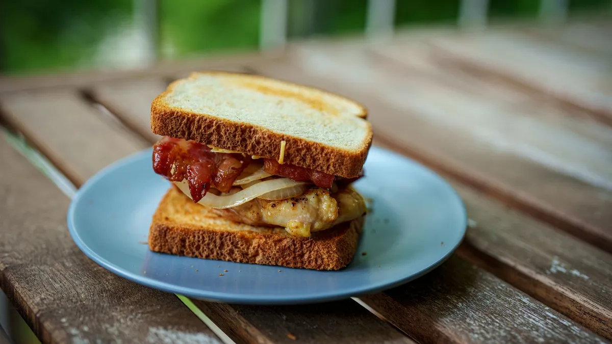 Chicken sandwich — decorative stock image